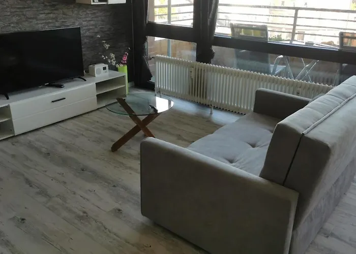 Sweet Home - 3 -